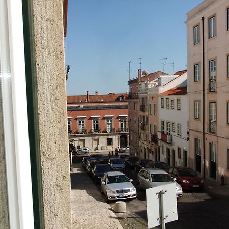 Lisboa Fado Bed & Breakfast - Santos الغرفة الصورة